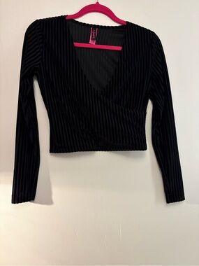 ๐ฅ๐2/$15 ๐ฅ La senza black velvet striped ballet top ๐